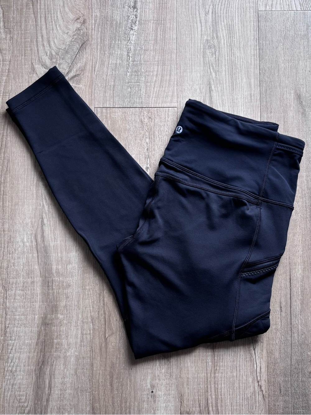 Lululemon Toasty Tech Tight II 28” in Black
